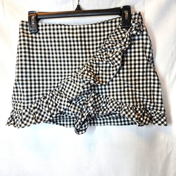 Zara Checkered Skort Black White Plaid Size Medium (Looks To Run Small) - Picture 1 of 7